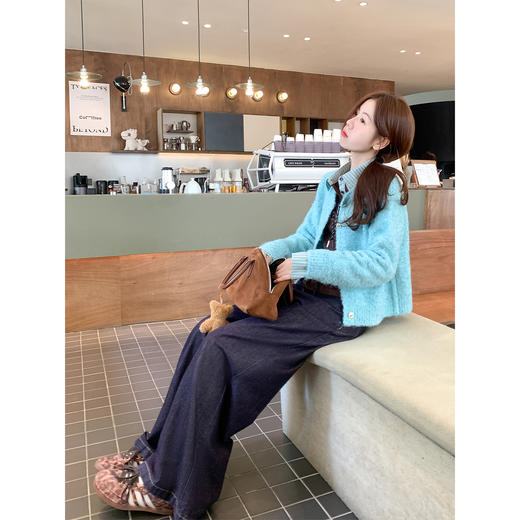 <曾小咸推荐>现货秒杀 ！微信超特价！多巴胺蓝绿短款毛衣 日常159.99 立减50 秒杀109.99！！ 商品图4