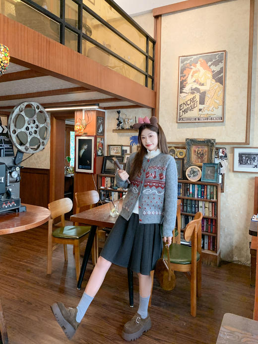 <曾小咸推荐>现货秒杀 ！微信超特价！韩系复古毛衣开衫 日常219.99 立减90 秒杀129.99！！ 商品图5