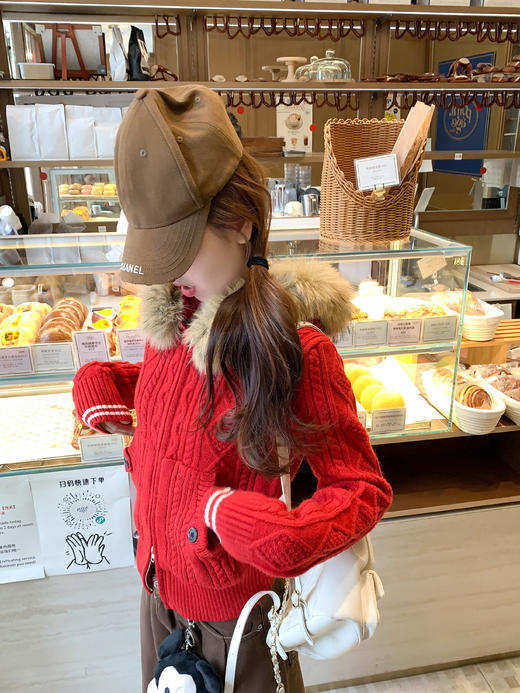 <曾小咸推荐>现货秒杀 ！微信超特价！韩系毛领连帽毛衣 日常279.99 立减120 秒杀159.99！！ 商品图12