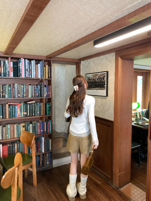 <曾小咸推荐>现货秒杀 ！微信超特价！ 韩系咖色高腰短裤 日常159.99 立减70 秒杀89.99！！ 商品图8