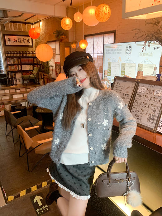 <曾小咸推荐>现货秒杀 ！微信超特价！韩系花朵绣花短款毛衣 日常219.99 立减90 秒杀129.99！！ 蝴蝶结花边半裙秒杀69.99！！ 商品图11