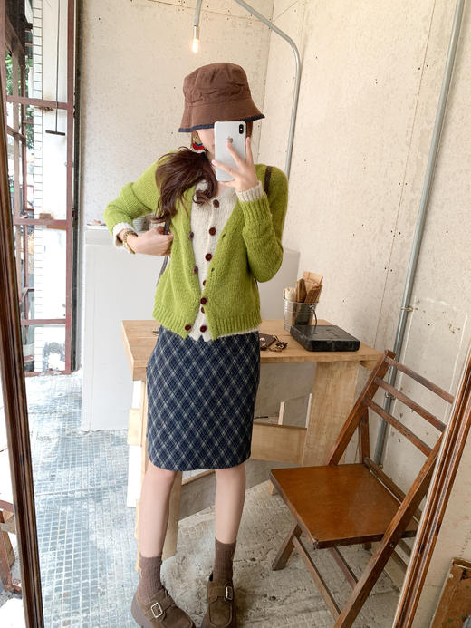 <曾小咸推荐>现货秒杀 ！微信超特价！撞色v领假两件毛衣 日常199.99 立减90 秒杀109.99！！ 商品图10