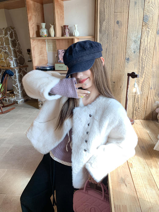 <曾小咸推荐>现货秒杀 ！微信超特价！ 假两件撞色针织衫 日常189.99 立减 秒杀79.99！！ 环保皮草毛绒外套 秒杀169.99！ 商品图6