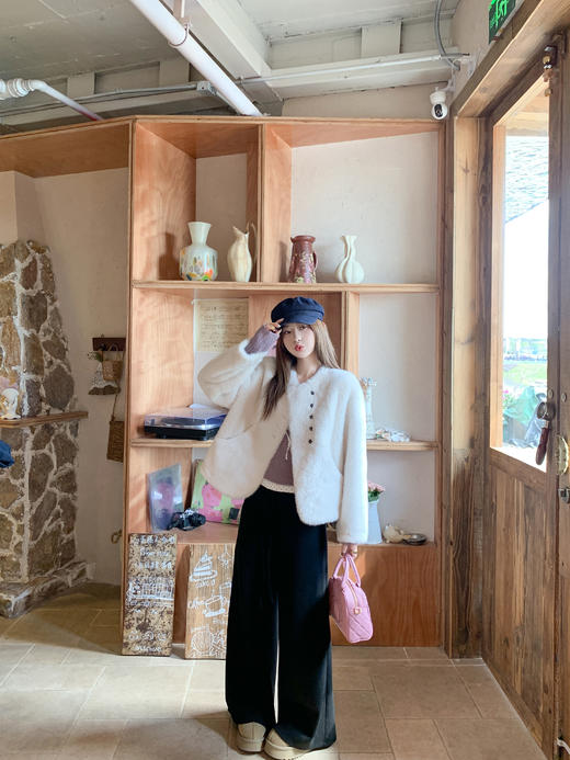 <曾小咸推荐>现货秒杀 ！微信超特价！ 假两件撞色针织衫 日常189.99 立减 秒杀79.99！！ 环保皮草毛绒外套 秒杀169.99！ 商品图5