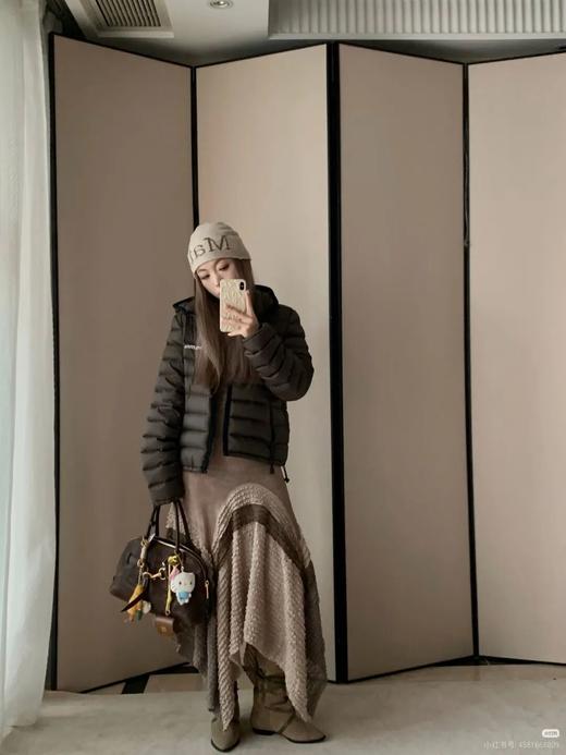 MIUMIU排骨羽绒服轻薄女款白鹅绒外套 商品图2