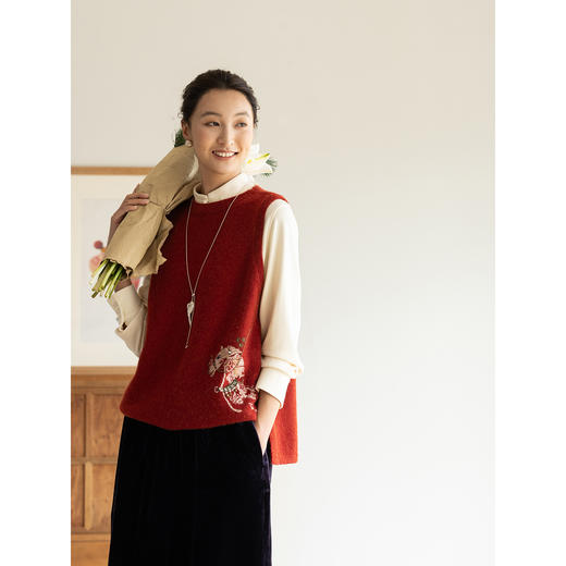 牧衣游原创 UPW精工手绣羊绒混织马夹软糯舒适百搭红色背心 连霏 商品图1