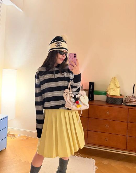 一店z 【1oo%山羊绒】一如既往的miu！把条纹进行到底哈哈！！ 条纹翻领半拉链针织衫 商品图11