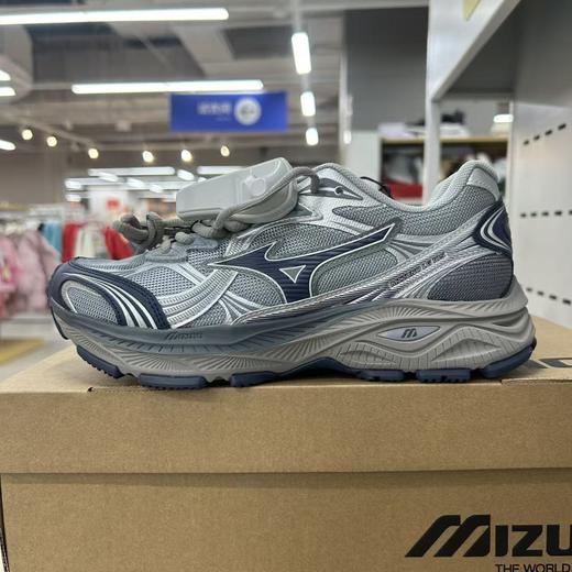 379.9元 美津浓休闲鞋 612965-HD（线上线下同步在售不保证有货，介意勿拍） 商品图0