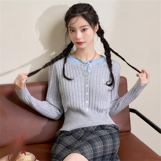 西遇长袖短款毛针织衫女新款修身弹力显瘦假两件毛衣D3642438 商品图4