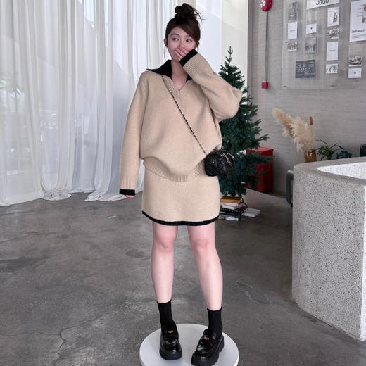 25AW上新 软软同款【格拉冬日】韩系休闲翻领撞色针织上衣+针织半裙套装 商品图0