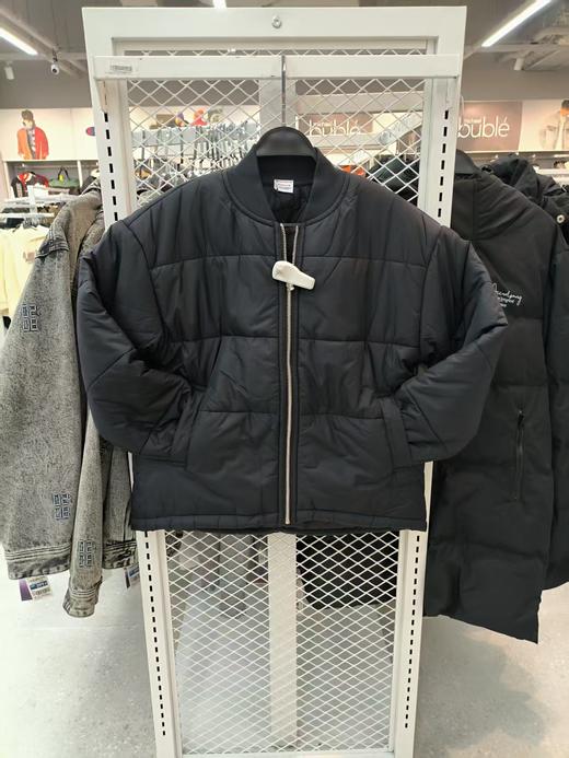 冠军 夹克249.9 元（线上线下同步在售，不一定有货，介意勿拍）637374-NT 商品图0