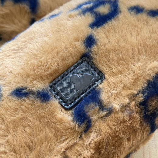 洋基队毛绒水桶包、斜挎包、腋下包 商品图10