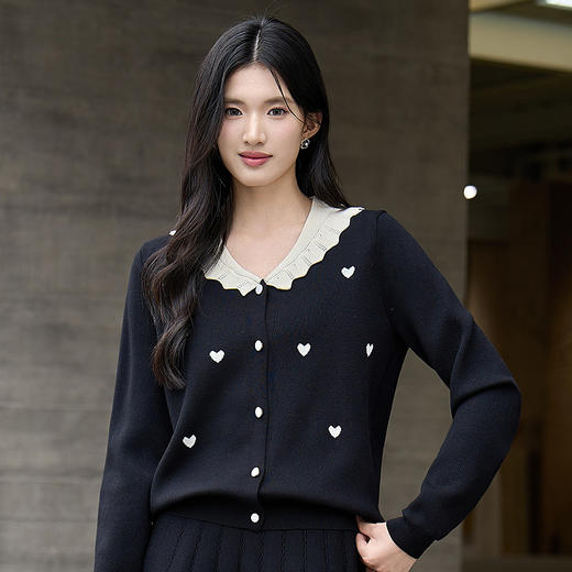 奢姿大码女装2025冬季胖妹妹时尚爱心撞色针织衫气质甜美显瘦上衣9854694220 商品图0