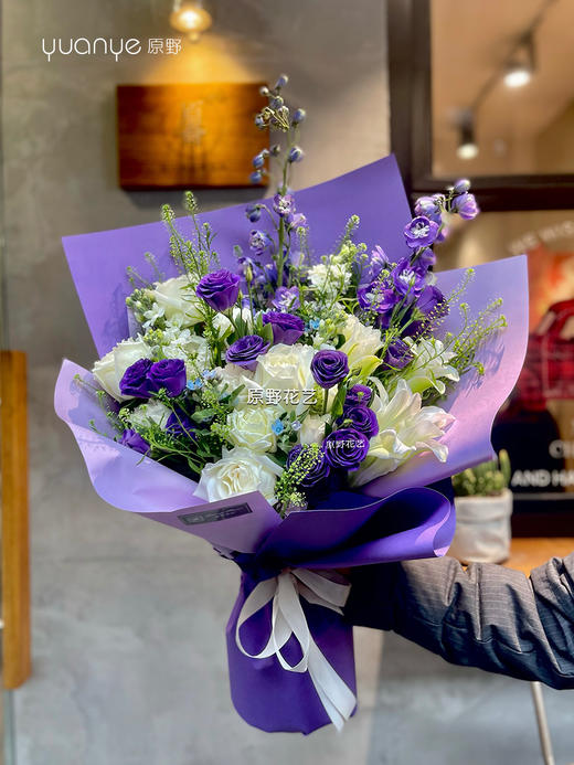 【紫雾絮语】玫瑰紫色桔梗混搭花束 商品图0
