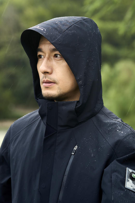 拇指白小衫三合一连帽外套 商品图1