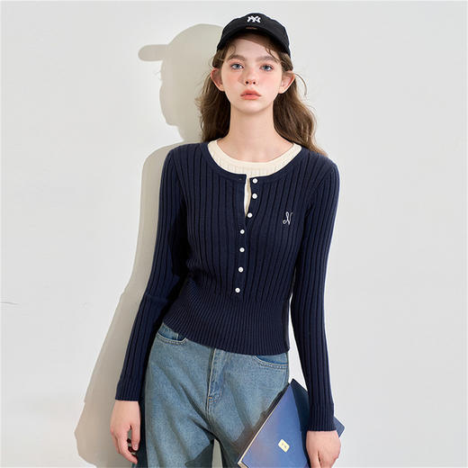 西遇长袖短款毛针织衫女新款修身弹力显瘦假两件毛衣D3642438 商品图8