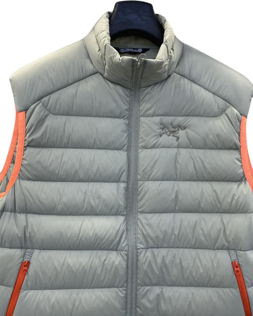 中性款刺绣薄款立领羽绒马甲背心lv003 商品图2