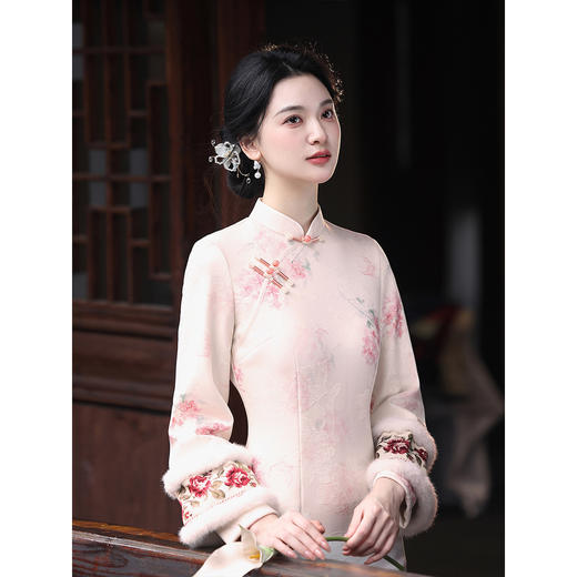 【暗香盈袖】新款新中式绝美粉色倒大袖，旗袍冬装年轻款保暖加绒LSB4293 商品图3