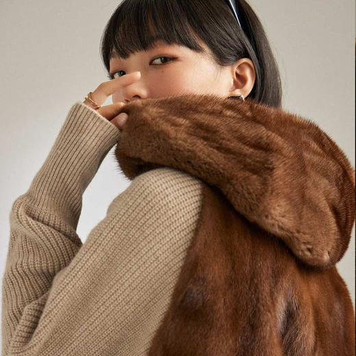 ORIGNAL&CO 欧貂绒 连帽马甲 D家同款面料，行走的人间富贵花，不挑身材不挑体型，上身显贵，⁮高级老钱风 商品图5