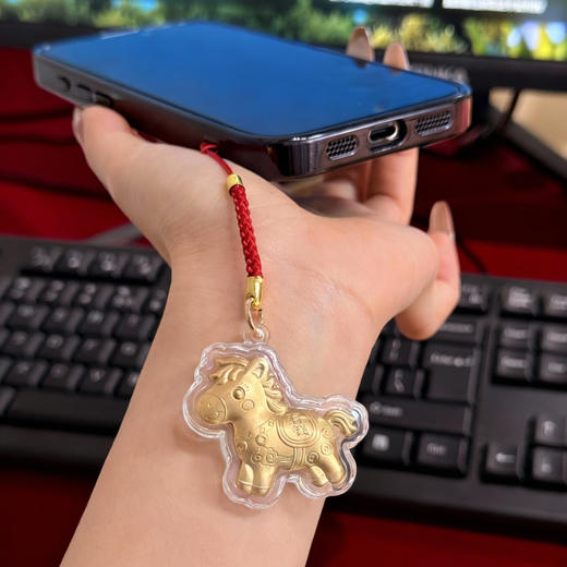 【超值2个装】灵珠 “马上有钱”小马吊坠 可当包挂/手机链 含金挂件 一物一证 商品图7