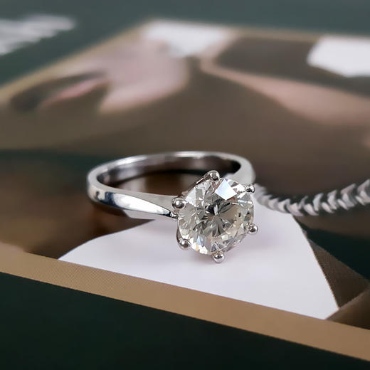 【天然正品】PT950铂金经典简约六爪款2.01克拉钻石戒指13号（皆取最大值） 141225JJ07 商品图3
