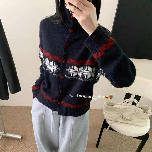 SZ6E08_凝脂色_针织衫_秋冬_高领立领长袖复古氛围感_高级女装_BERNIEELEN 伯妮斯茵 商品图3