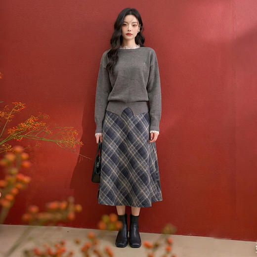 西遇毛呢a字半身裙女秋季新款复古高腰宽松显瘦长款格子裙V0055469 商品图3