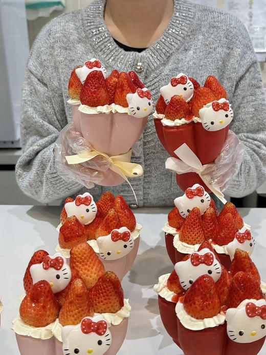 kt草莓巧克力花束蛋糕 商品图2