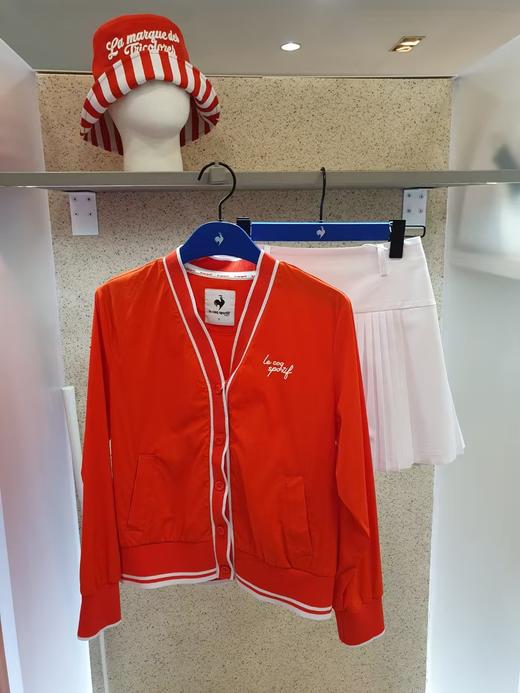 公鸡🐓家新款女士开衫外套来了！🇰🇷韩版原单❗️撞色V领薄款运动开衫，复古蓝，红，颜色都很正，很轻很柔软，软软糯糯的刚刚好的春秋厚度，正肩合身版型，久违的复古美式学院风！ 商品图2