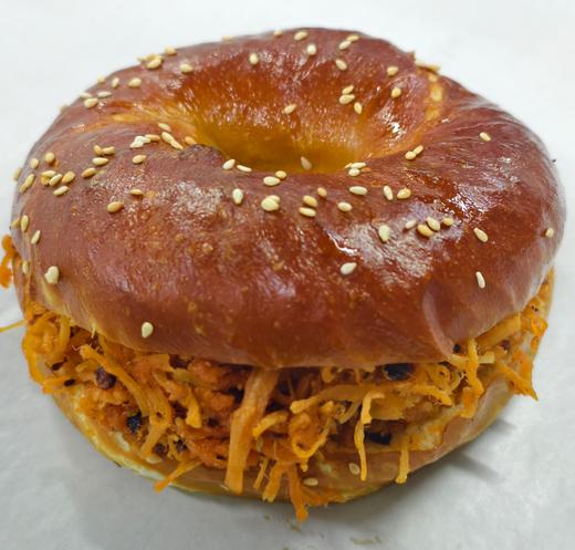 【臻选】麻辣鸡丝贝果 商品图0