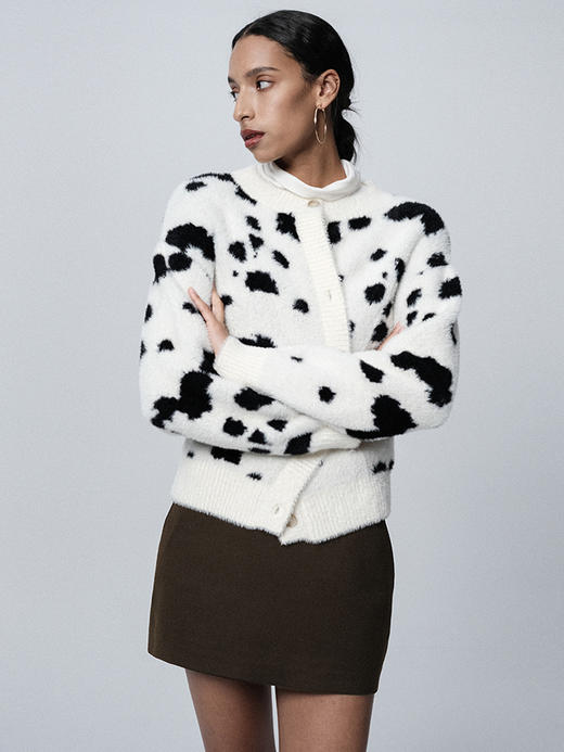 TR她热 斑点狗 黑白仿貂毛提花复古保暖百搭显瘦开衫外搭 商品图3