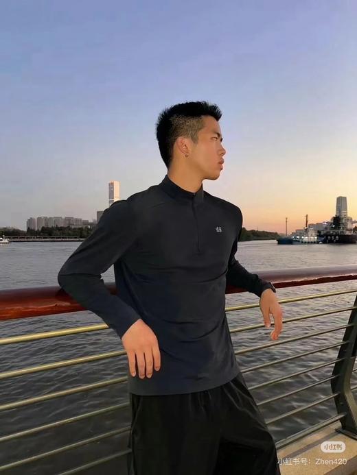 一店d Kolon抓绒半拉链长袖T
舒服炸！！真的推荐你们人手3件来 面料真的舒服 亲肤裸感到了极致😌 再加上它家特有的立体裁剪 上身纵享自由 商品图10