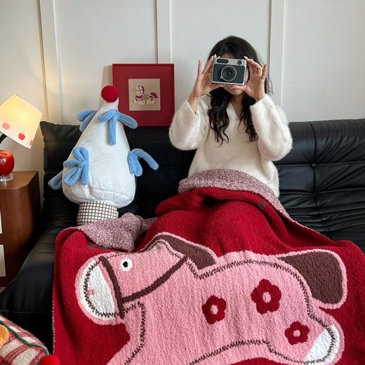 【品牌直发】加倍生活 新年款红色好运马半边绒针织毯 马年限定系列 年货节毛毯毯子  赠送手提袋 商品图3