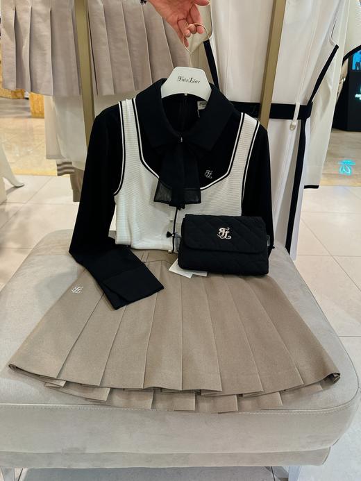 新款女士针织背心来了！随便穿都好看的小香风吊带小背心，不厚，软妹天菜！王牌单品！既复古优雅，又轻松高级，有能力令一切搭配单品变得优雅又轻松，原纱线，可单穿可叠穿！ 商品图1