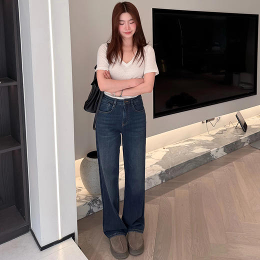 匹马棉科技发热直筒水洗牛仔裤 2927 东洋纺绸丽腈纶+莱卡纤维 骨感挺括，不易变形不易鼓包；内里细腻抓绒处理，亲肤柔软；高腰直筒裤型 商品图11