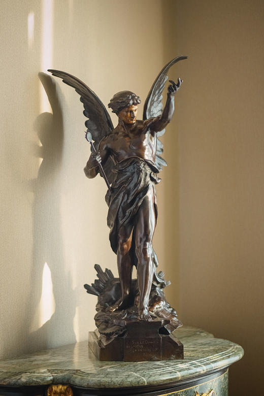 【已售】独角鹿西洋古董1890年代法国雕塑家Emile Louis Picault创作Susse Freres工坊签名出品人物主题青铜雕塑《劳作之神》 商品图0