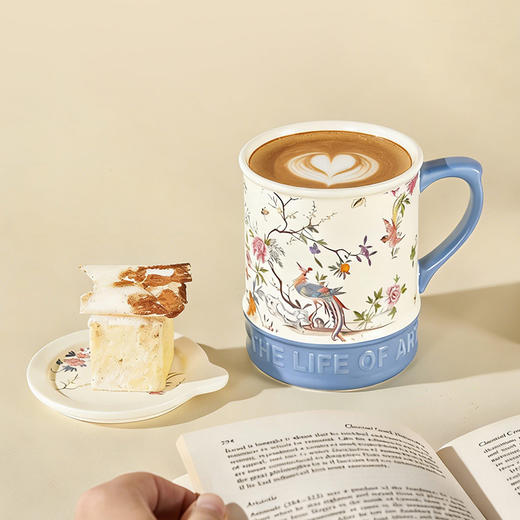 大英博物馆 东方梦境系列 凤栖春晓浮雕 带盖马克杯-流云蓝 商品图2