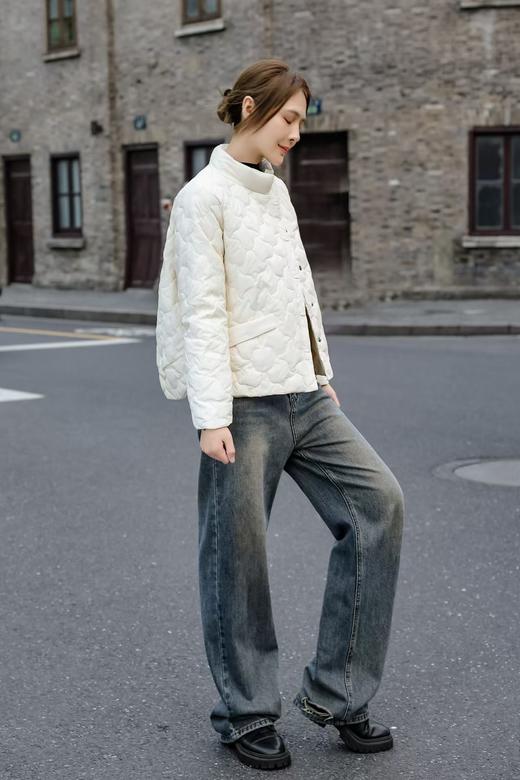 伯妮斯茵 | 温柔知性 短款立领轻薄羽绒服 多口袋设计 显瘦不臃肿 气质通勤款 SZ6R28 薄款鸭绒羽绒服 商品图3