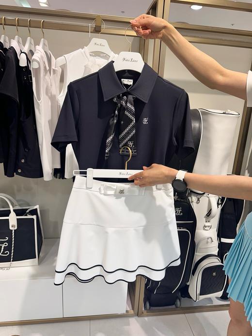 仙女家女士蝴蝶结两层蛋糕短裙来啦！仙女这款短裙面料同样是进口的，异常滑爽，裙摆加以蛋糕裙的设计, 立体褶子塑造丰盈视觉感，小韩系中夹杂着一丝慵懒法式风，运动休闲各种场合不在话下！ 商品图2