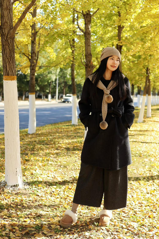 羊绒毛球三角巾+流苏围巾  板娘同款推荐 期待一起戴闺蜜款~ 商品图0