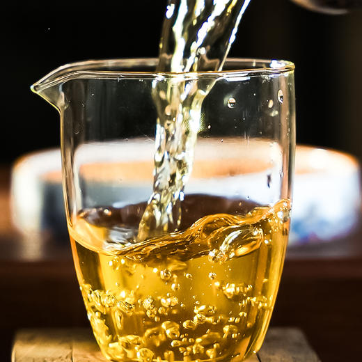 【號票】2018年铜箐河高杆茶界天花板发烧友茶友高端圈的传说顶级藏品，357克/饼*5 商品图4