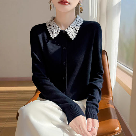 「自」全新升级【铂金会员220/天猫289/差价69】(03727)洛诗琳撞色拼接镂空翻领开衫2025秋冬精纺羊毛修身针织外套 商品图3