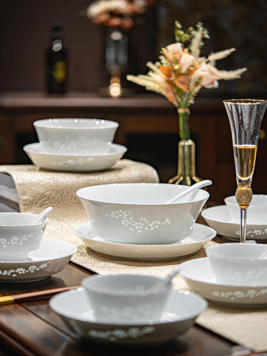 富玉 | 景德镇玲珑瓷餐具套装家用中国风新中式玉兰花餐具 商品图2