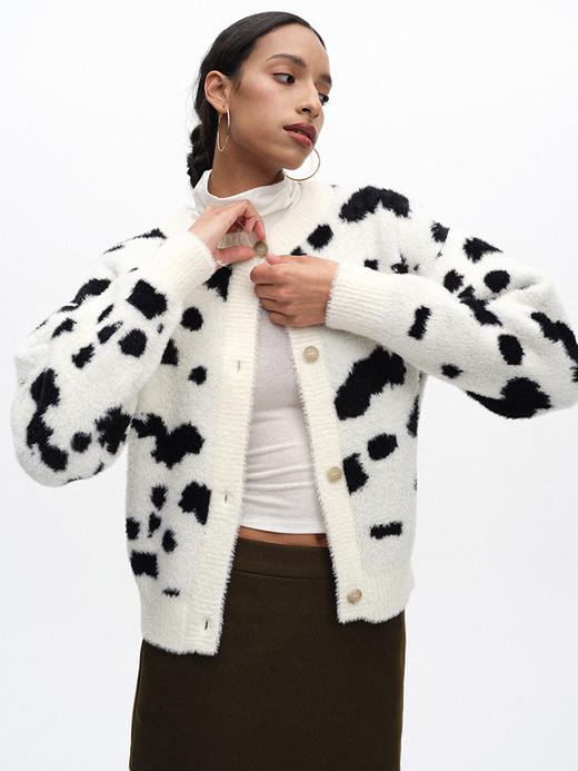 TR她热 斑点狗 黑白仿貂毛提花复古保暖百搭显瘦开衫外搭 商品图4