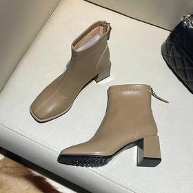 鹿鹿推荐·粗跟方头短靴