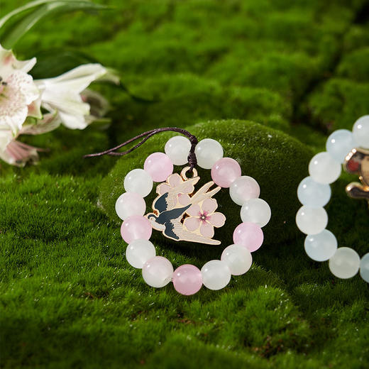 物兮物 工艺美术系列 杏林春燕手机链 商品图3