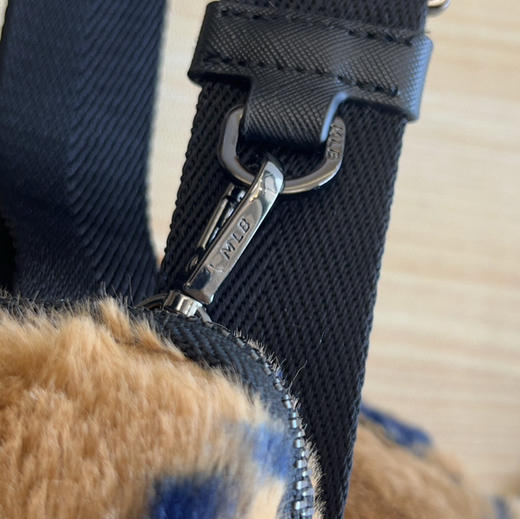 洋基队毛绒水桶包、斜挎包、腋下包 商品图9