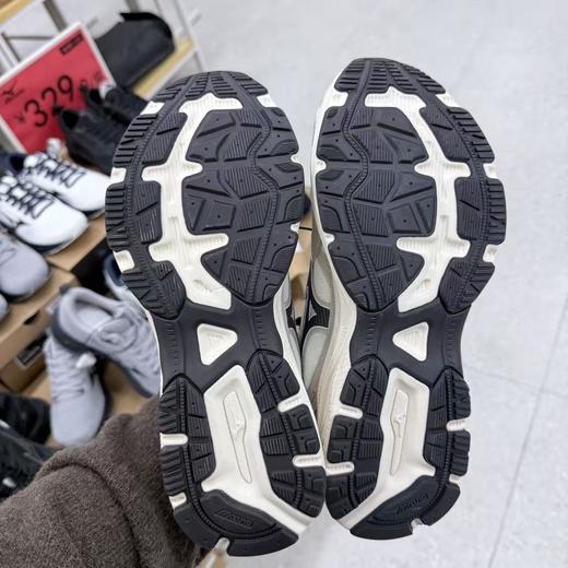MIZUNO 休闲鞋379.90（线上线下同步销售，不一定有货，介意勿拍）612962-GY 商品图1