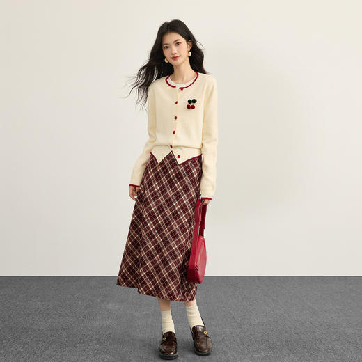 【12/17新品】熙世界圣诞红格纹毛呢半身裙女2025秋冬新款休闲高腰显瘦a字长裙 商品图2