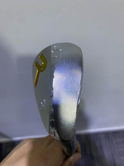 几乎全新小蜜蜂56度挖起杆特价只要380元 商品图2